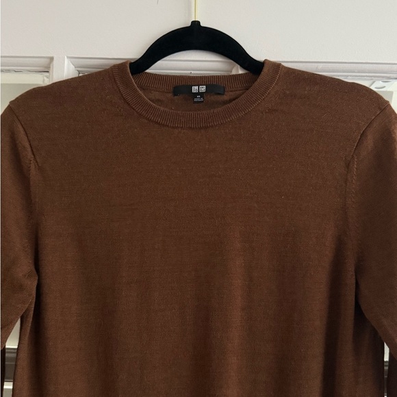 Brown UNIQLO %100 Wool Crew Neck Sweater - Picture 3 of 3